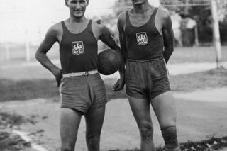 Siatkarze Kazimierz Wejchert i Romuald Wirszyłło, rok 1932