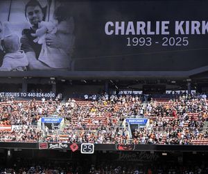 Tłumy na pogrzebie Charliego Kirka. Tak żegna go Elon Musk