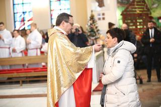 Szydło i Duda przystapili do komunii świętej w malowniczej scenerii [ZDJĘCIA]