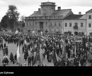 Boże Ciało w przedwojennej Polsce. Zobacz, jak kiedyś obchodzono Boże Ciało [ARCHIWALNE ZDJĘCIA]