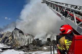 Wielki pożar w Tarnowie. Ogromne zadymienie i utrudnienia w ruchu