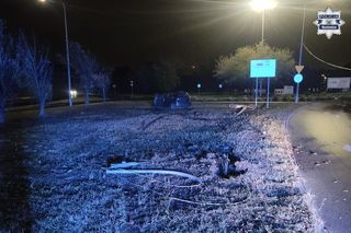 Plaga pijanych kierowców na Śląsku! Jeden skosił latarnię, drugi wylądował w rowie