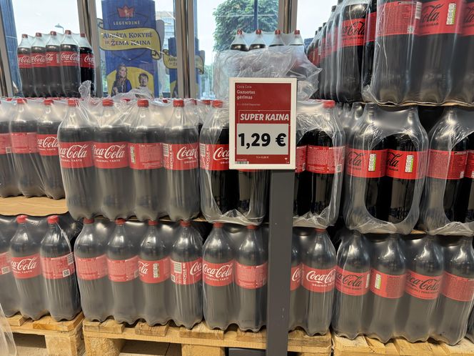 Coca Cola 2 l. w litewskim Lidlu kosztuje 1,29 euro (5,47 zł)