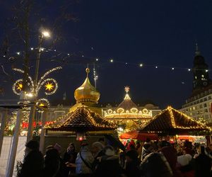 Najstarszy jarmark bożonarodzeniowy w Niemczech. Drezno zachwyca turystów z całego świata 