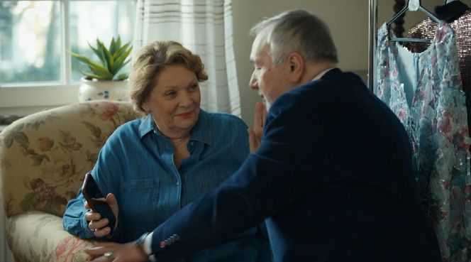 Barwy szczęścia, odcinek 3196. Józefina (Elżbieta Jarosik), Andrzej (Leon Charewicz)