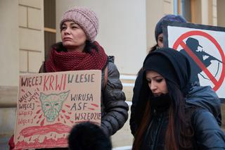 Lublin: Protest w obronie dzików. „Nie dla myśliwych”