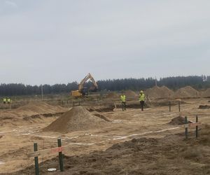 Nowa inwestycja na lotnisku w Szymanach. Ruszyła budowa nowoczesnego centrum medycznego [ZDJĘCIA]