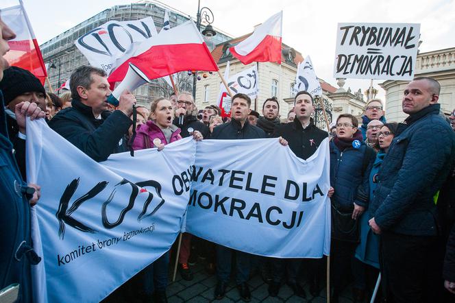 POWSTRZYMAJMY TYCH SZALEŃCÓW
