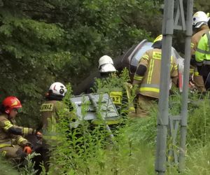Ciężarówka staranowała dwa samochody. 60-latka nie miała szans