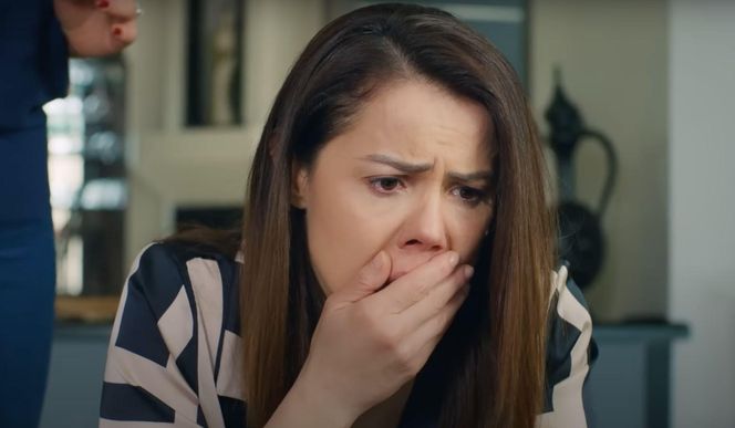 Melis naprowadzi porywacza na trop Zeynep. Dojdzie do tragicznego wypadku i dziewczyna zostanie pojmana.