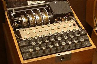 Słynna Enigma trafi z Krakowa do Warszawy. Amerykanie postanowili ją wykupić [AUDIO]