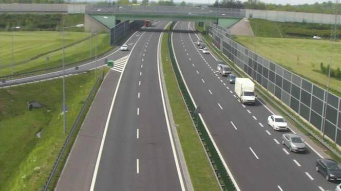 Wypadek na A4. Kierowcy jechali pod prąd "korytarzem życia"!