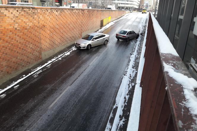 Pierwszy śnieg i Wrocław sparaliżowany! Miałeś stłuczkę? Możesz dostać odszkodowanie!