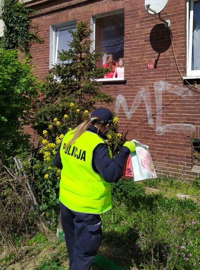 Szczecińscy policjanci umilili urodziny 12-letniej Ani