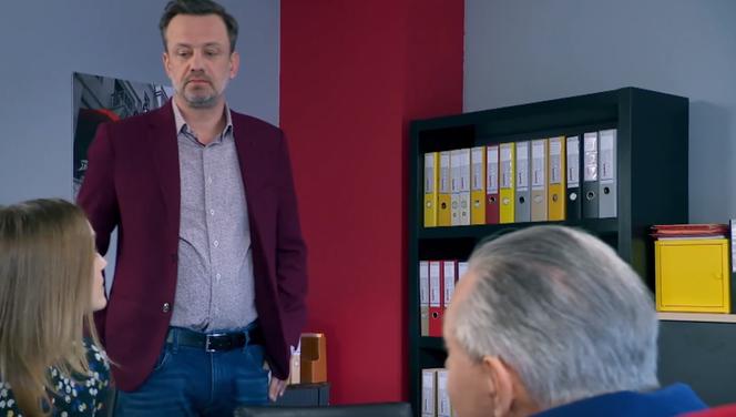 Na Wspólnej odc. 3494: Krzysztof Smolny (Łukasz Konopka), Pola (Kinga Jasik), Przemysław Gwiazda (Zbigniew Suszyński)