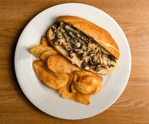 Kanapka prosto z amerykańskich straganów. Philly cheesesteak zachwyci każdego