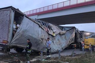Autostrada A1 w Częstochowie zablokowana. Ciężarówka leży na jezdni