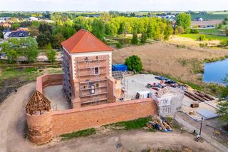 Zamek z legendą wraca do gry! Będzie muzeum i nowa historia. Trwa rewitalizacja zamku w Gołańczy 
