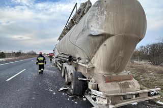 Zderzenie dwóch ciężarówek na S10 w Toruniu