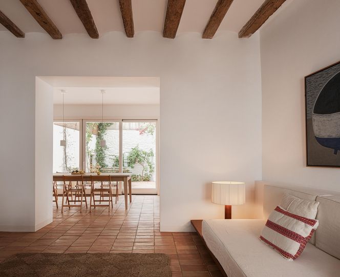 Dom Rybaka w Cadaqués, Hiszpania. Autorzy projektu: Bea Portabella i Jordi Pagès
