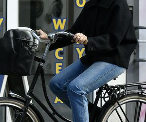 Katarzyna Warnke na giga obcasach łamie przepisy