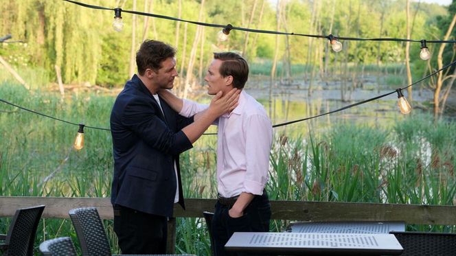 M jak miłość odc. 1887. Olek (Maurycy Popiel), Marcin (Mikołaj Roznerski)