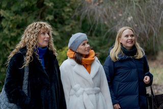 Przyjaciółki 25 sezon odc. 292. Anka (Magdalena Stużyńska), Inga (Małgorzata Socha), Patrycja (Joanna Liszowska), Dorotka (Agnieszka Sienkiewicz)