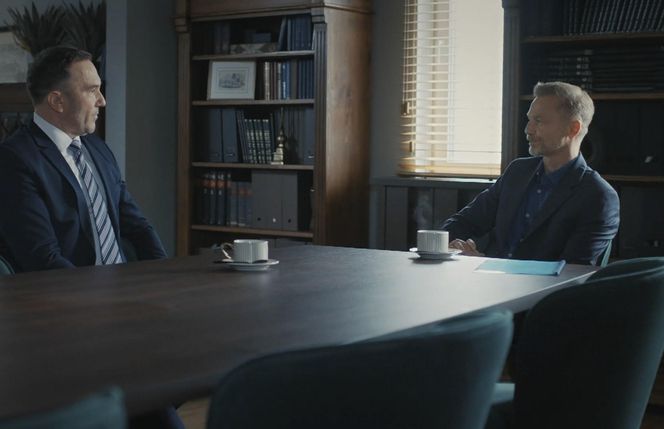 M jak miłość, odcinek 1885. Andrzej Budzyński (Krystian Wieczorek), adwokat (Jacek Barczak)