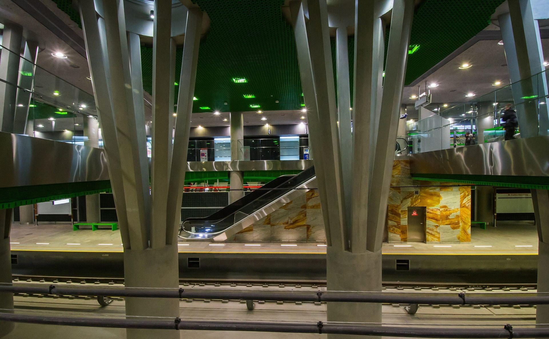 Peron 3. linii metra na stacji M2 Stadion Narodowy w Warszawie