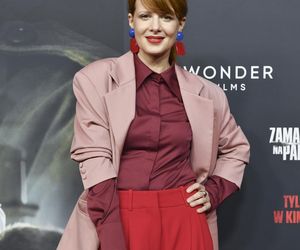 To najmodniejszy kolor tego sezonu. Karolina Gruszka pokazuje, jak go nosić