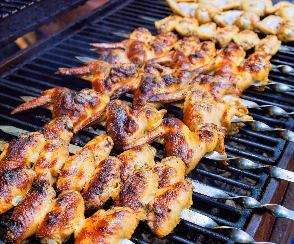 Skrzydełka z kurczaka smakują obłędnie. Ale nie bez powodu dietetycy kręcą na nie nosem