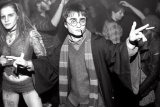 Harry Potter na imprezie rave w Hogwarcie. Hit internetu