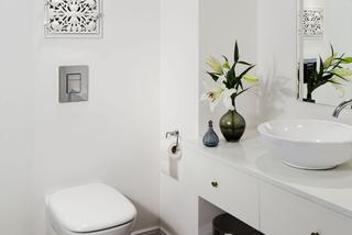 Triki na powiększenie MAŁEJ ŁAZIENKI W BLOKU: 5 pomysłów na aranżację łazienki