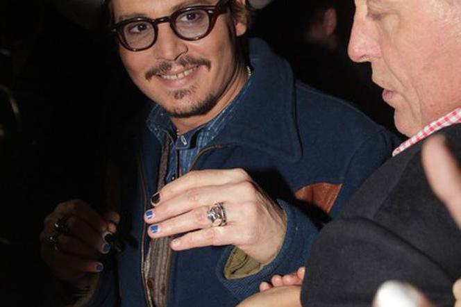 Johnny Depp pomalowane paznokcie