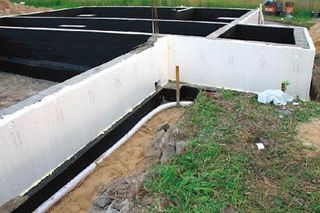 Izolacje ścian fundamentowych. Z czego i jak zrobić.