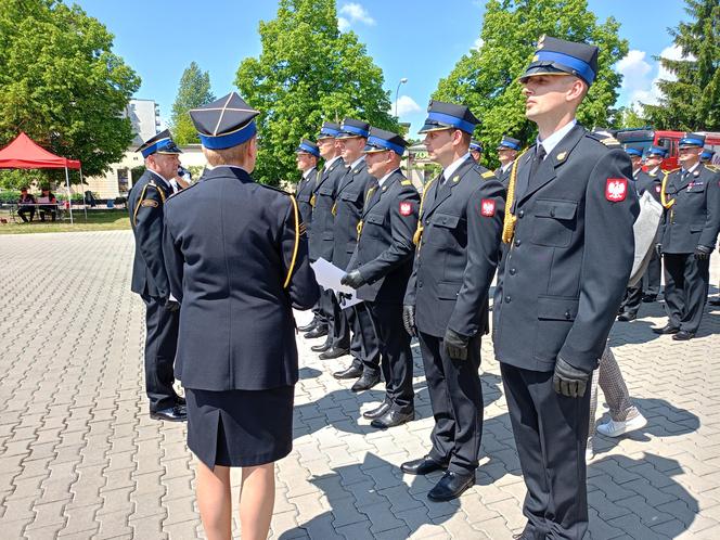 Akty nadania wyższych stopni służbowych odebrało w tym roku 21 strażaków z Komendy Miejskiej PSP w Siedlcach