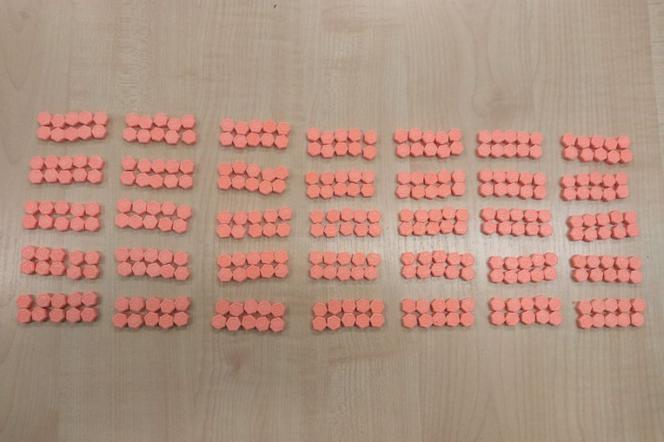 18-latek z 350 tabletkami extasy