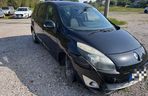 Tyle zostało z pojazdu agresywnego klienta stacji paliw w Ładnej
