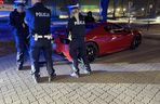 Znany TikToker driftował czerwonym Ferrari. Rozbił auto i uciekł