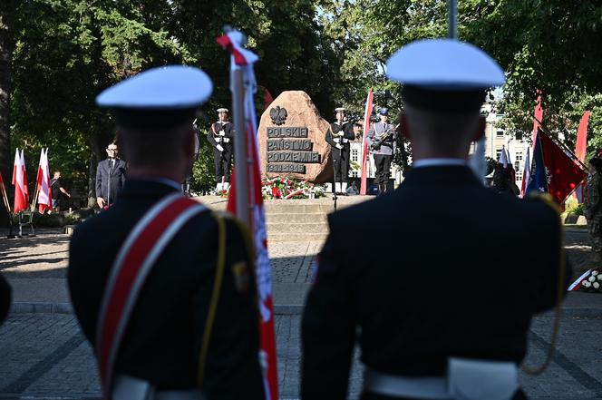 Godzina "W" w Gdańsku. Mieszkańcy upamiętnili pamięć o Powstańcach