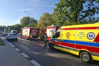 Wypadek na DK42 w Starachowicach. Zderzenie aut osobowych z ciężarówką