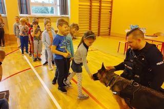 Przedszkolaki i policja