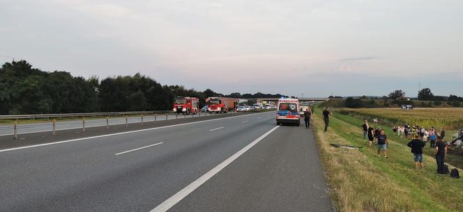 Zderzenie busa z autokarem na A4