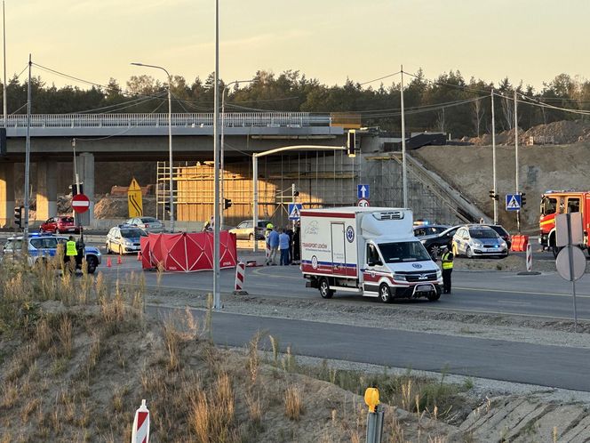 Tragedia na S7. Nie żyje rowerzysta. "Potrącił go kierowca przewożący leki"