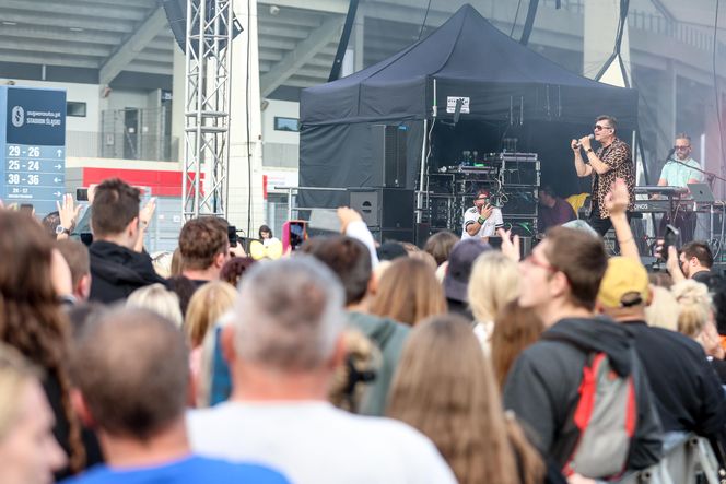 Śląska Scena Letnia na promenadzie przy Stadionie Śląskim w Chorzowie