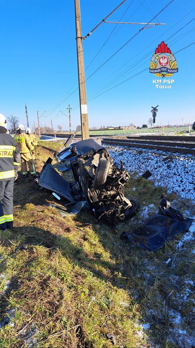 Poważny wypadek na przejeździe kolejowym w Turznie pod Toruniem