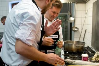 Wojciech Modest Amaro gotował podczas Porsche Gourmet Tour Wrocław