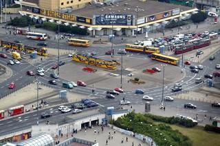 Aż trudno uwierzyć, że tak 20 lat temu wyglądała Warszawa. Miasto nie do poznania!