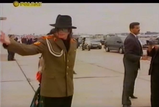 Michael Jackson zmarł 16 lat temu. Gdy odwiedził Polskę, wszyscy wstrzymali oddech. Te zdjęcia zachwycają