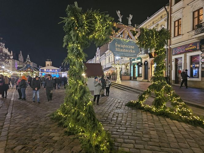 Świąteczne Miasteczko 2024 w Rzeszowie